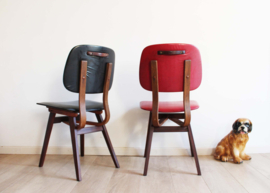 2 houten vintage stoelen met skai leer. Mid Century retro eetkamerstoel