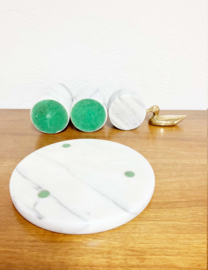Set van 3 marmeren waxinelicht houders. Natuurstenen vintage kandelaars op plateau