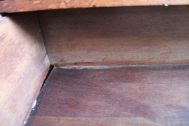 Antieke houten (eiken?)  ladekast. Empire stijl vintage kast / commode
