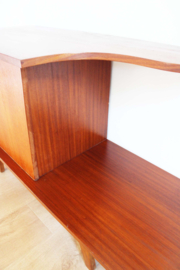 Houten vintage audiomeubel. Mid Century retro design kast / side table