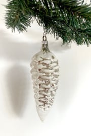 Grote glazen vintage kerstbal - dennenappel. Ziilveren kerstornament