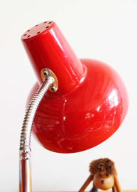 Rode retro bureaulamp. Vintage lampje met buigbare poot