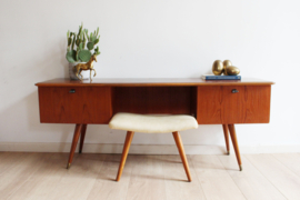 Vintage kaptafel met drieluik spiegel. Houten Mid Century kast / retro dressoir