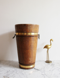 Houten vintage paraplubak uit de jaren '70. Hoge retro brutalist pot.