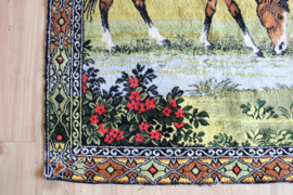 Tof vintage wandkleed met paarden. Groot wand tapijt
