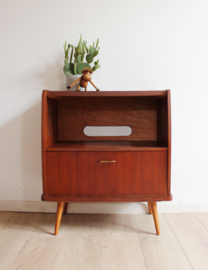 Houten vintage audiomeubel. Mid Century retro design kast / dressoir