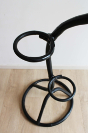 Vintage rotan plantenstandaard. Retro bamboe 'slang' voor plantjes.