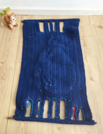 Handgemaakte vintage wandkleed met apen.