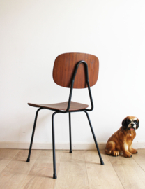 Industriële retro schoolstoel. Hout/metalen vintage stoel.