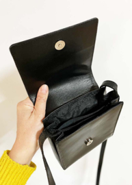 Zwart lederen schoudertas van H.J. de Rooy. Vintage crossbody handtas