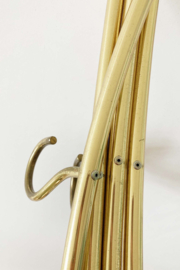 4 goudkleurige vintage kledinghangers. Set Hollywood regency kleerhangers / kapstok.