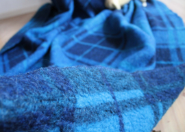 Blauwe XXL vintage deken met geblokt patroon. Wollen geruiten sprei -Van Wijk