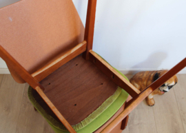 Set houten vintage stoelen. Twee Mid Century design eetkamerstoelen