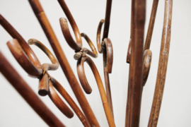 5 rotan vintage kledinghangers. Set retro kleerhangers / bamboe kapstok