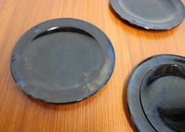 3 zwart glazen vintage bordjes- Arcoroc -France.  Set retro ontbijtbordjes