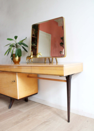 Vintage kaptafel met spiegel. Houten Mid Century kast / retro dressoir