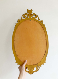 Vintage spiegel in barok lijst. Hollywood Regency wandspiegel