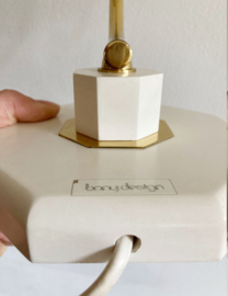 Wit vintage wandlamp met gouden details. Retro lampje - Boni design
