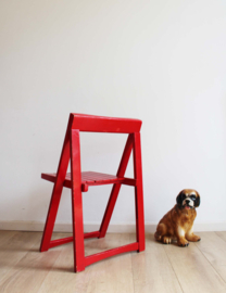 Rode vintage klapstoel. Houten retro design stoel, Trieste folding chair van Aldo Jacober?
