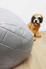 Grijze vintage lapjes poef. Retro patchwork Ottoman/ kussen