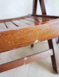 Set houten vintage kinder klapstoeltjes. Retro tuinstoel / campingstoel