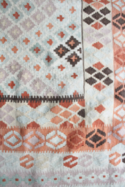 Vintage Kelim vloerkleed. Pastel-kleurig Oosters tapijt/Bohemien kleed.