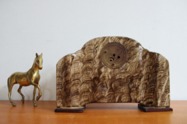 Vintage klokje met herten, Hubert Bequet stijl.  Aardewerk Art Deco klok, werkt niet.