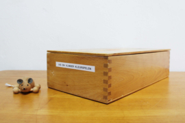 Educatief vintage speelgoed van het merk Rolf.  Houten retro lesmateriaal