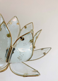 Goudkleurige lotus lamp.  Vintage kroonluchter met bloemen / plafondlamp