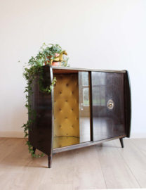 Houten vintage dressoir / servieskast. Mid Century retro kast / audiomeubel