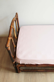 Rotan vintage bed uit de '70.  Retro daybed van bamboe.