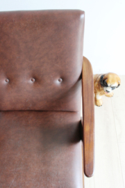 Bruine vintage fauteuil. Retro Mid Century design stoel