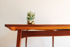 Teakhouten vintage eettafel - Louis Van Teeffelen - WéBé. Mid Century design tafel, uitschuifbaar