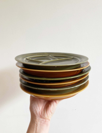Set aardewerk vintage fondue borden. 6 retro bordjes groen/bruin.