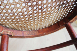 3 houten vintage stoelen, Thonet stijl. Set antieke cafe stoeltjes