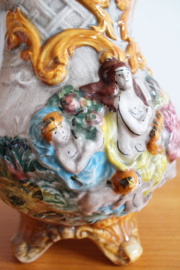 Super kitscherige karaf met deksel, Capodimonte? Grote vintage vaas