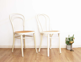 Set houten vintage bistro stoelen. Retro cafe stoeltjes - Thonet stijl