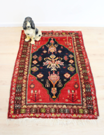 Handgeknoopt Oosters kleedje rood/blauw. Uniek vintage tapijt