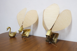 Set goudkleurige Japandi wandlampen. Twee vintage Wabi Sabi lampen