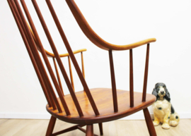 Houten vintage spijlenstoel - Lena Larsson - Nesto. Scandinavisch design stoel.