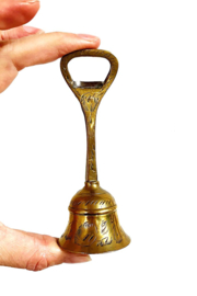 Vintage messing tafelbel met  flesopener. Goudkleurige opener met bel.