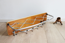 Vintage kapstok van hout en metaal. Retro Mid Century wandkapstok