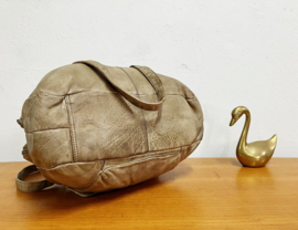 Bruin lederen handtas met dubbele vakken - Hide & Stitches . Leren dames tas