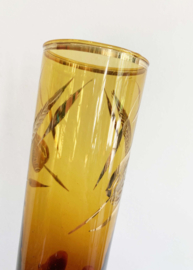 Set vintage longdrink glazen. Retro glazen van bruin glas met gouden details