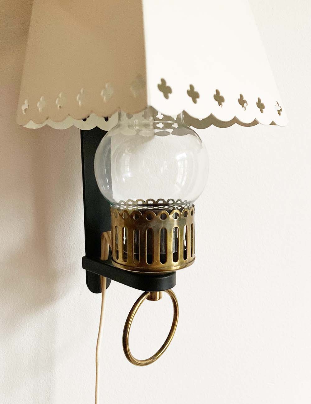 Antiek wandlampje - Schutz Mark. Vintage lampje met witte kap