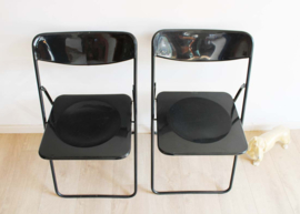 Zwarte vintage klapstoelen - Ted- IKEA. Retro design stoelen - Niels Gammelgaard