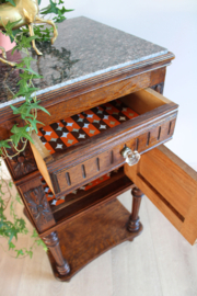 Antiek kastje met marmeren blad.Houten vintage nachtkastje