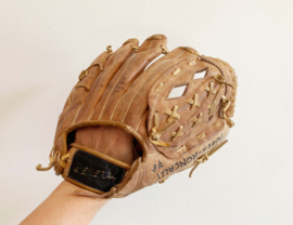 Set lederen honkbal handschoenen. Vintage baseball glove - links