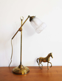 Goudkleurige vintage tafellamp, OMI. Antieke bureaulamp / hengellampje