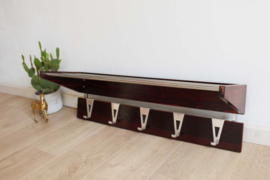Vintage kapstok van hout en metaal. Retro Mid Century design wandkapstok